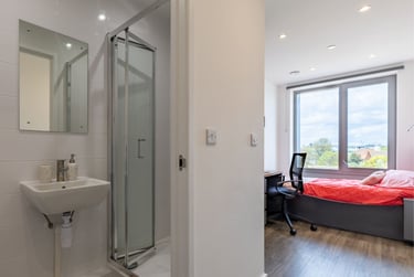 Platinum Plus En Suite at Great Court, 78 Rolls Road, Bermondsey, London, SE15DU - Image 1